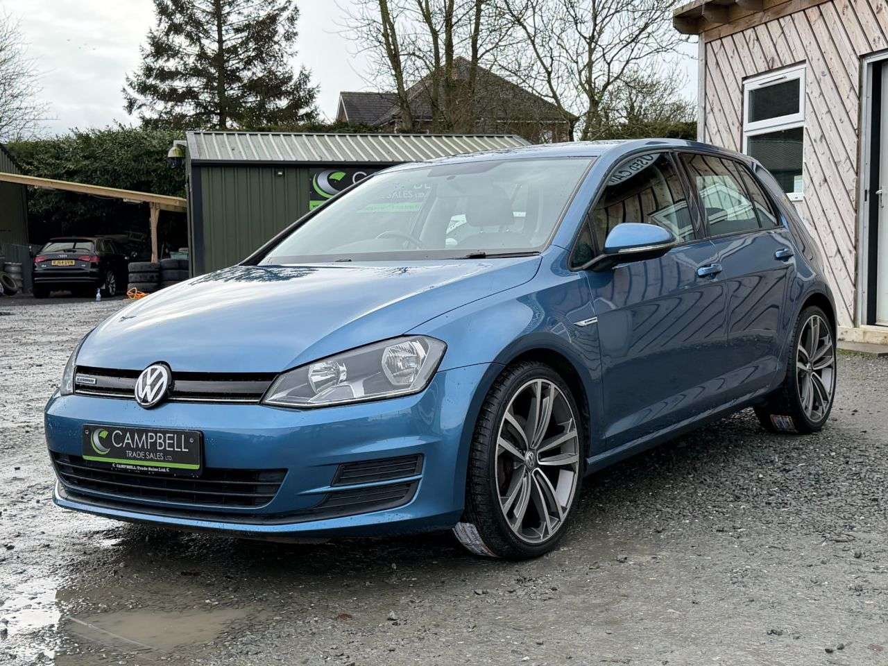 A 2015 VOLKSWAGEN GOLF 1.6 TDI BlueMotion Hatchback 5dr Diesel Manual Euro 5 (s/s) (110 ps) A 2015 VOLKSWAGEN GOLF 1.6 TDI BlueMotion Hatchback 5dr Diesel Manual Euro 5 (s/s) (110 ps)