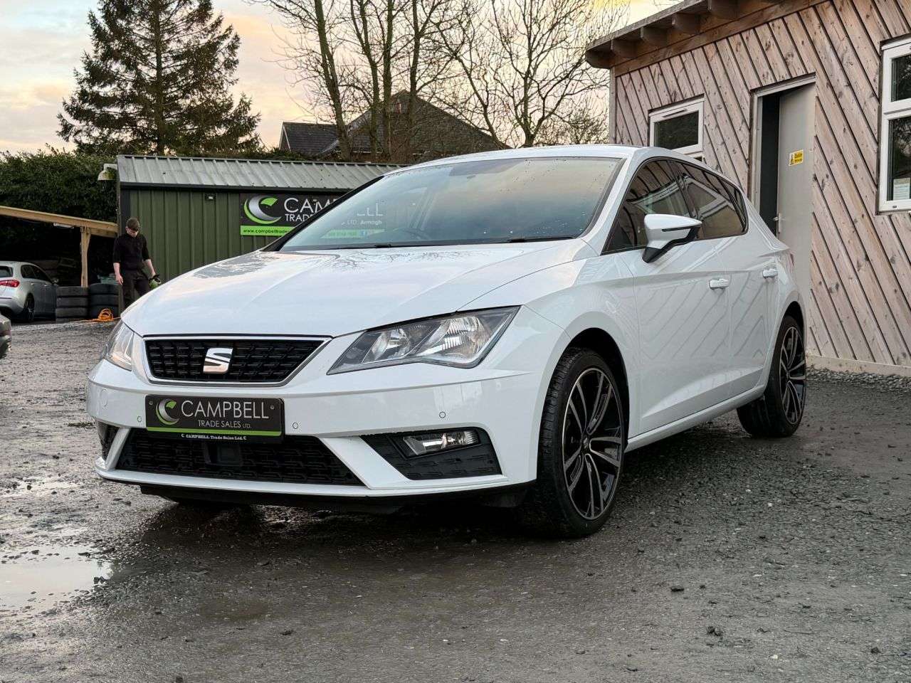 A 2018 SEAT LEON 1.0 TSI SE Dynamic Hatchback 5dr Petrol Manual Euro 6 (s/s) (115 ps) A 2018 SEAT LEON 1.0 TSI SE Dynamic Hatchback 5dr Petrol Manual Euro 6 (s/s) (115 ps)