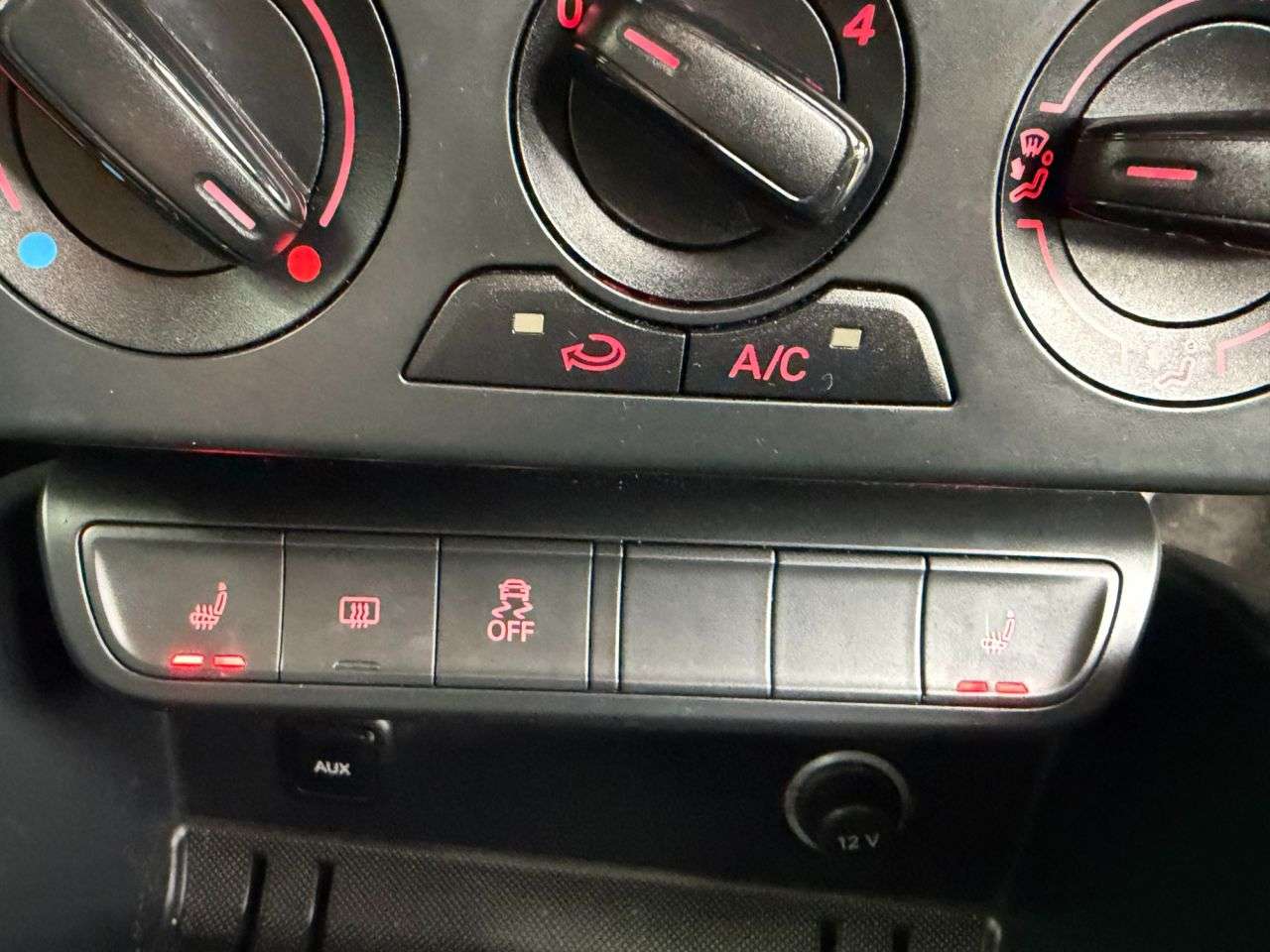 2016 AUDI A1 2016 AUDI A1