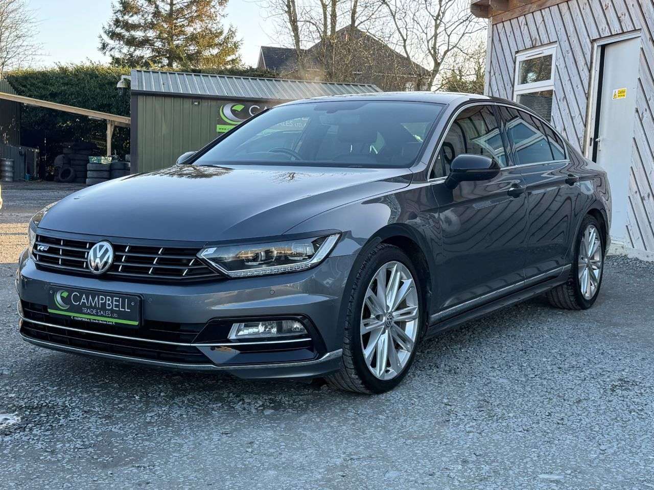 A 2016 VOLKSWAGEN PASSAT 2.0 TDI BlueMotion Tech R-Line Saloon 4dr Diesel Manual Euro 6 (s/s) (150 p A 2016 VOLKSWAGEN PASSAT 2.0 TDI BlueMotion Tech R-Line Saloon 4dr Diesel Manual Euro 6 (s/s) (150 p