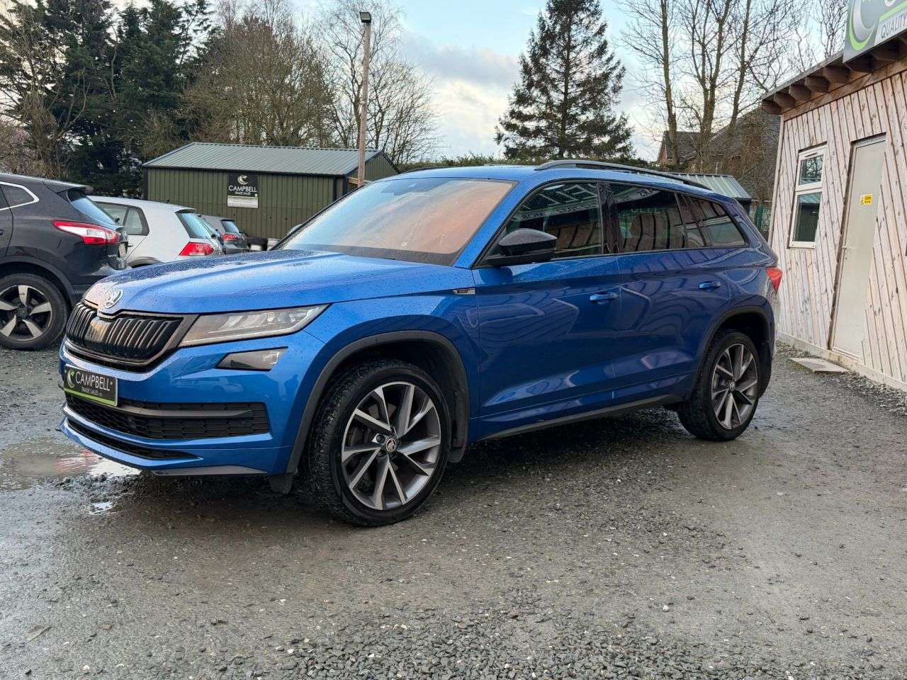 A 2020 SKODA KODIAQ 2.0 TDI SportLine SUV 5dr Diesel DSG 4WD Euro 6 (s/s) (7 Seat) (190 ps) A 2020 SKODA KODIAQ 2.0 TDI SportLine SUV 5dr Diesel DSG 4WD Euro 6 (s/s) (7 Seat) (190 ps)