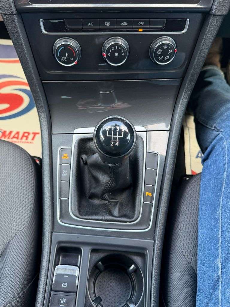 2019 VOLKSWAGEN GOLF 2019 VOLKSWAGEN GOLF