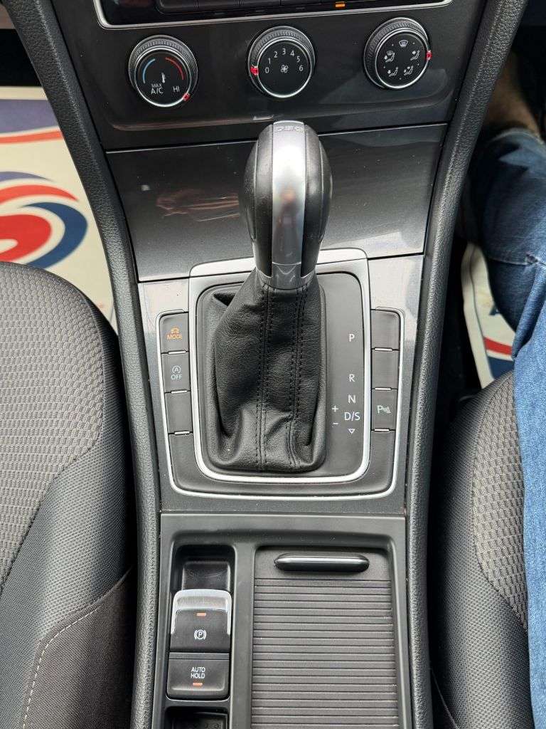 2019 VOLKSWAGEN GOLF 2019 VOLKSWAGEN GOLF