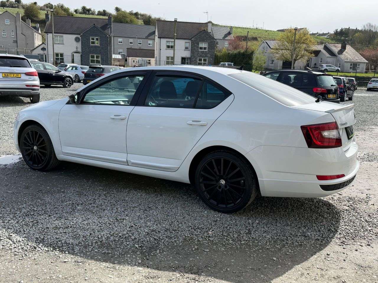 A 2015 SKODA OCTAVIA 1.6 TDI Black Edition Hatchback 5dr Diesel DSG Euro 5 (s/s) (105 ps) A 2015 SKODA OCTAVIA 1.6 TDI Black Edition Hatchback 5dr Diesel DSG Euro 5 (s/s) (105 ps)