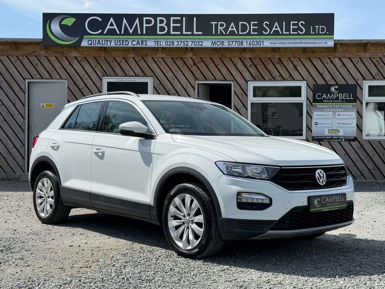 A 2018 VOLKSWAGEN T-ROC 1.6 TDI SE SUV 5dr Diesel Manual Euro 6 (s/s) (115 ps) A 2018 VOLKSWAGEN T-ROC 1.6 TDI SE SUV 5dr Diesel Manual Euro 6 (s/s) (115 ps)