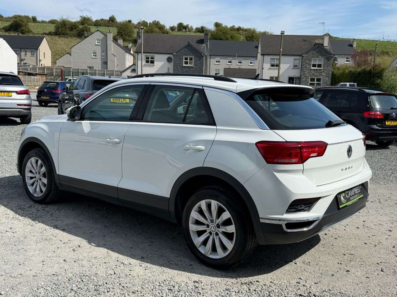 A 2018 VOLKSWAGEN T-ROC 1.6 TDI SE SUV 5dr Diesel Manual Euro 6 (s/s) (115 ps) A 2018 VOLKSWAGEN T-ROC 1.6 TDI SE SUV 5dr Diesel Manual Euro 6 (s/s) (115 ps)