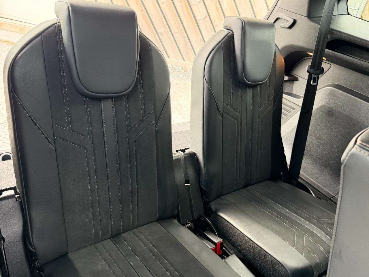 2021 PEUGEOT 5008 2021 PEUGEOT 5008