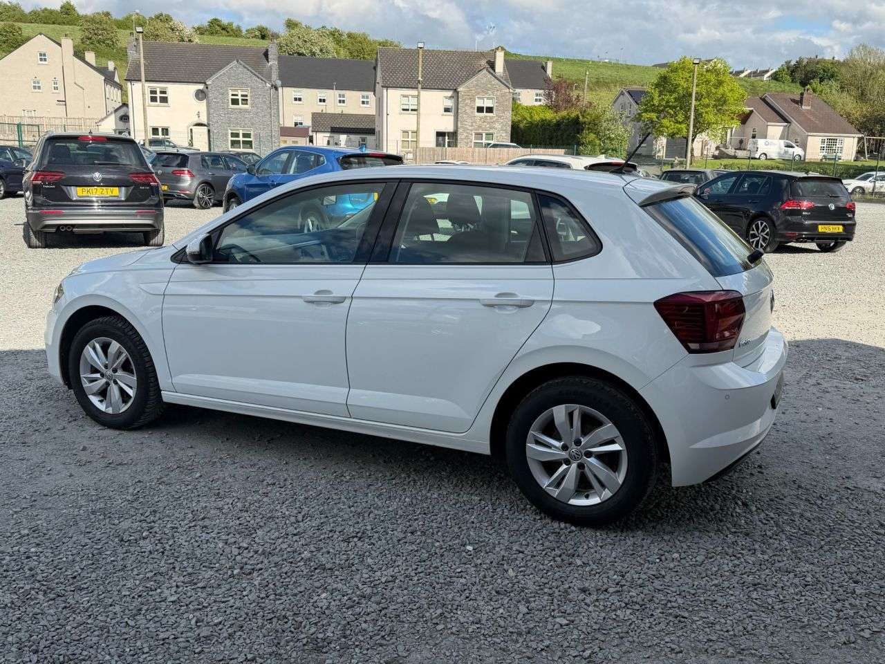 A 2019 VOLKSWAGEN POLO 1.6 TDI SE Hatchback 5dr Diesel Manual Euro 6 (s/s) (80 ps) A 2019 VOLKSWAGEN POLO 1.6 TDI SE Hatchback 5dr Diesel Manual Euro 6 (s/s) (80 ps)