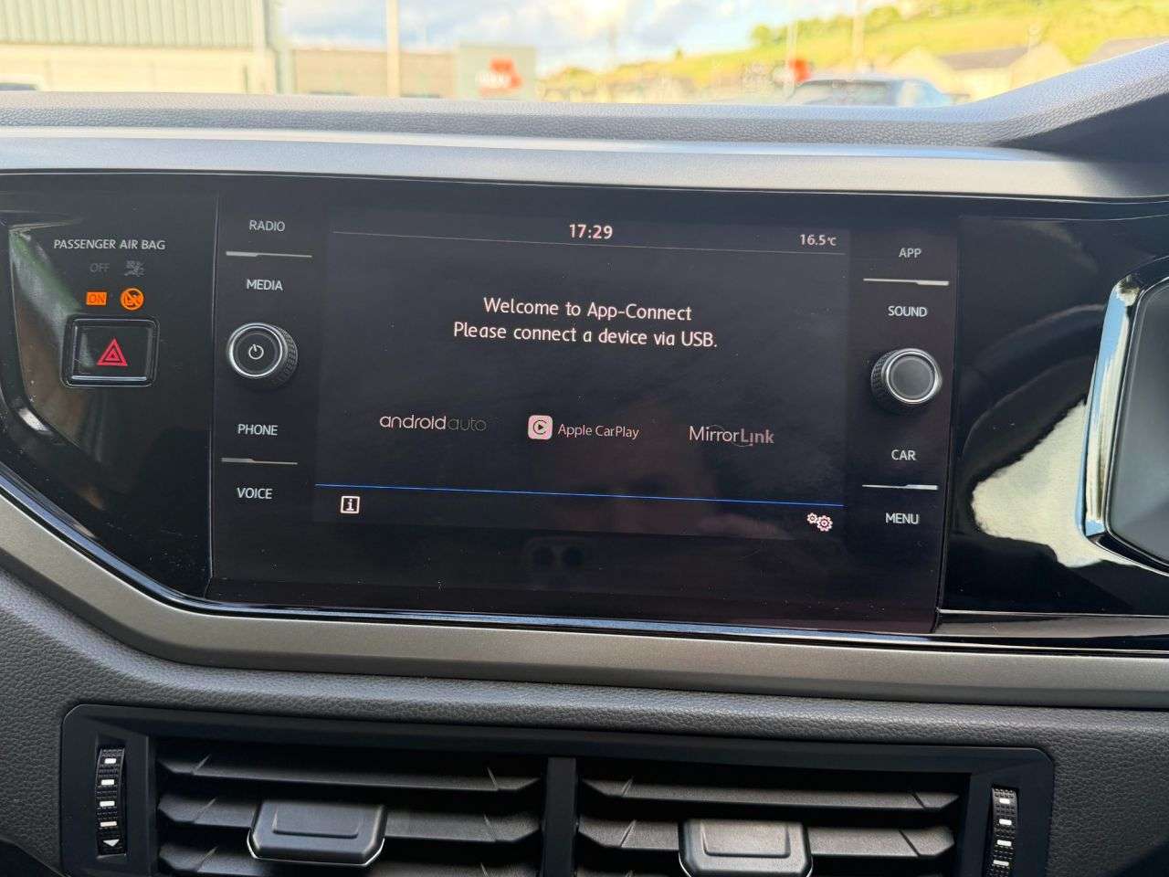 2019 VOLKSWAGEN POLO 2019 VOLKSWAGEN POLO