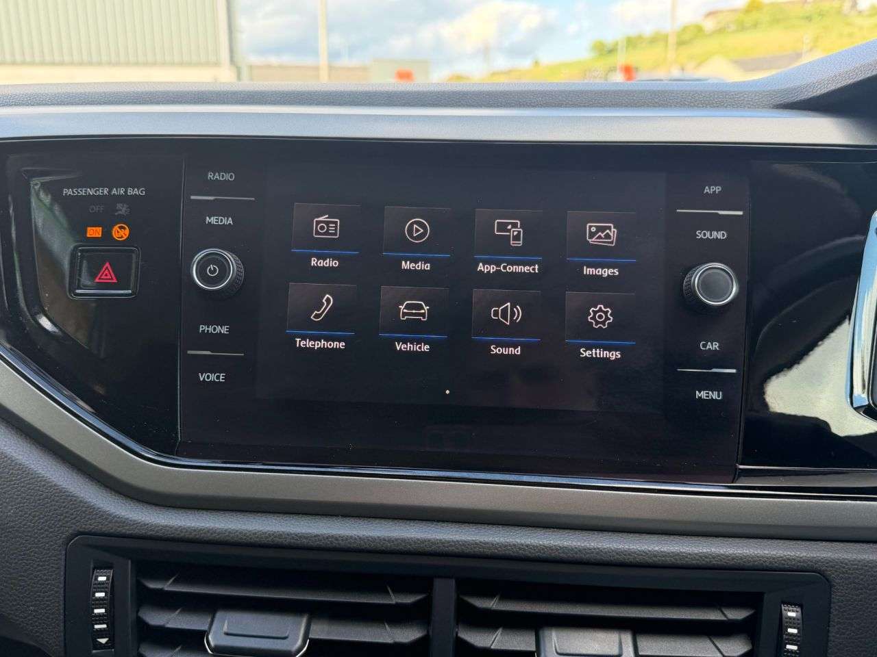 2019 VOLKSWAGEN POLO 2019 VOLKSWAGEN POLO