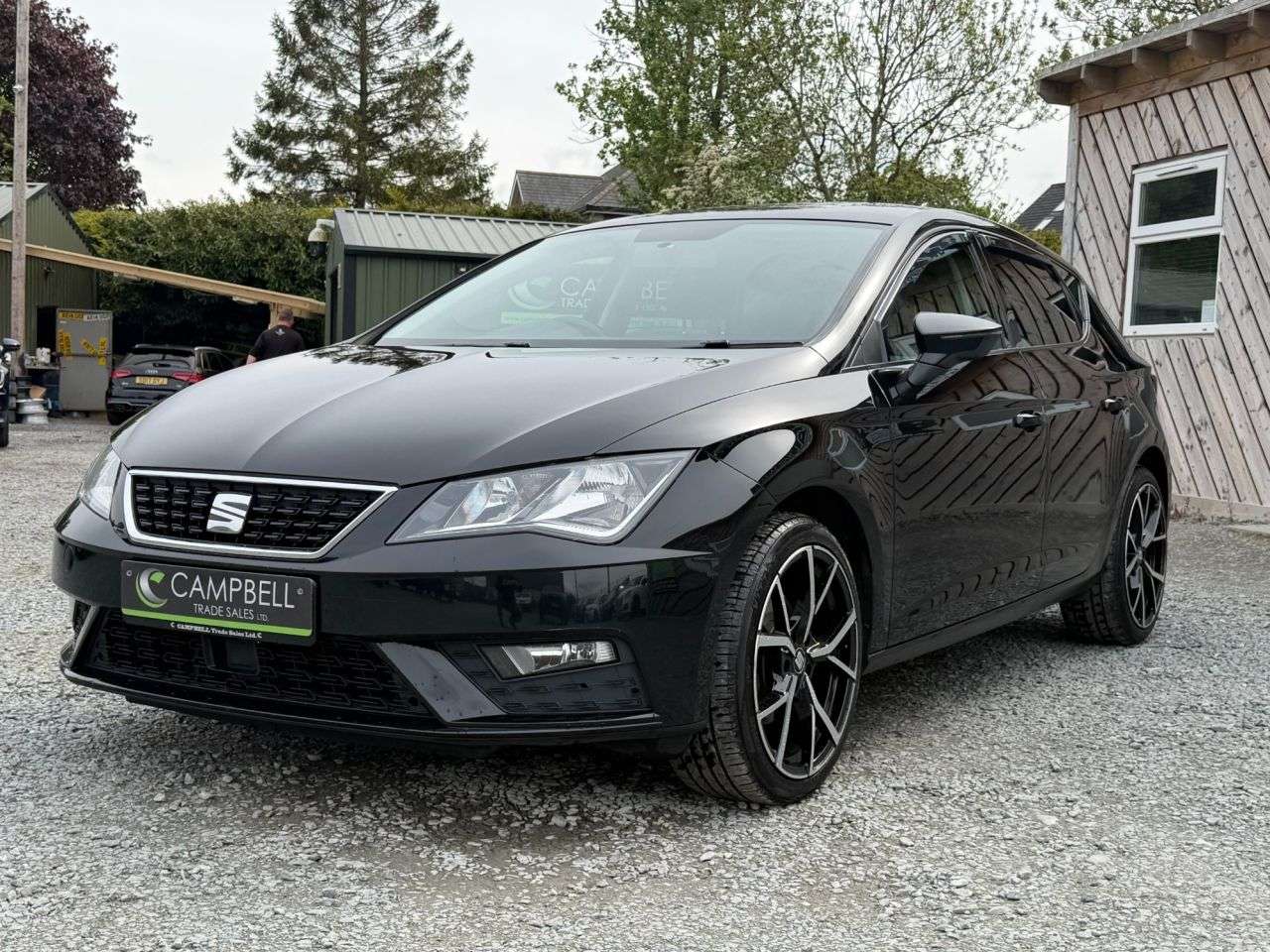 A 2017 SEAT LEON 1.6 TDI SE Dynamic Technology Hatchback 5dr Diesel Manual Euro 6 (s/s) (115 A 2017 SEAT LEON 1.6 TDI SE Dynamic Technology Hatchback 5dr Diesel Manual Euro 6 (s/s) (115