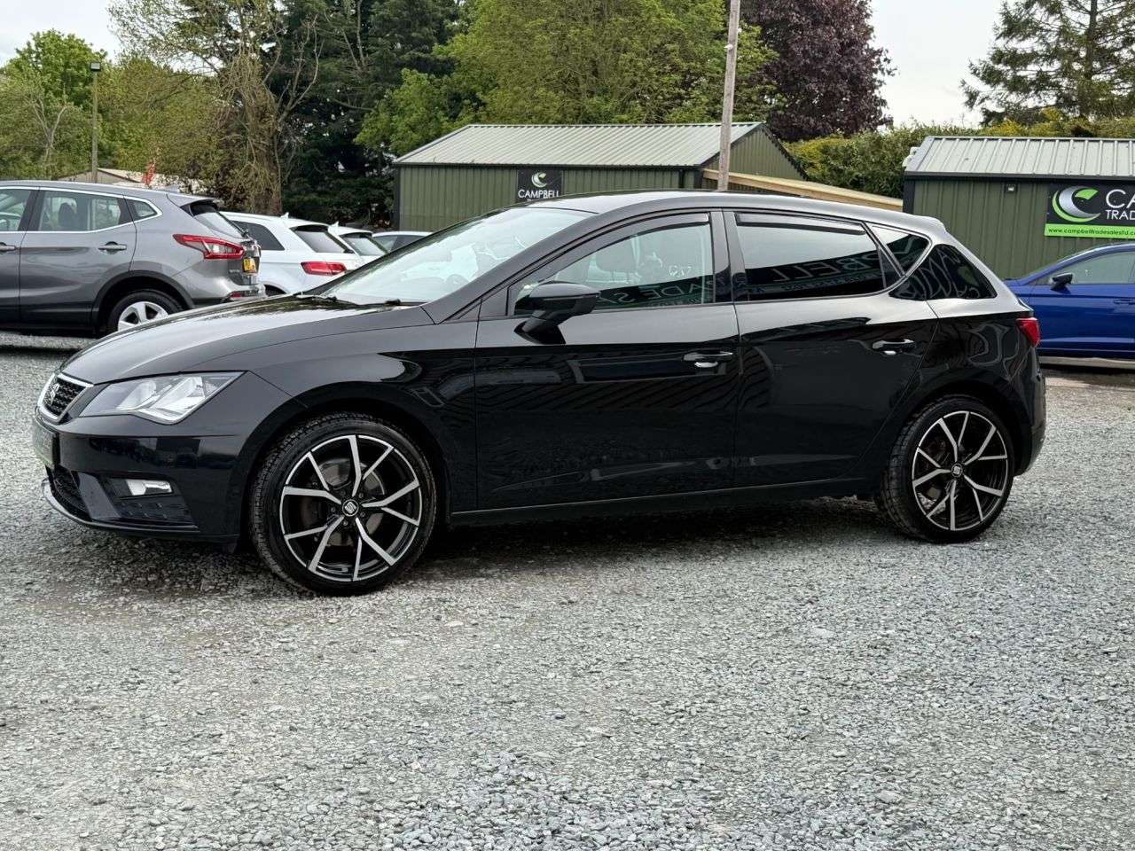 A 2017 SEAT LEON 1.6 TDI SE Dynamic Technology Hatchback 5dr Diesel Manual Euro 6 (s/s) (115 A 2017 SEAT LEON 1.6 TDI SE Dynamic Technology Hatchback 5dr Diesel Manual Euro 6 (s/s) (115