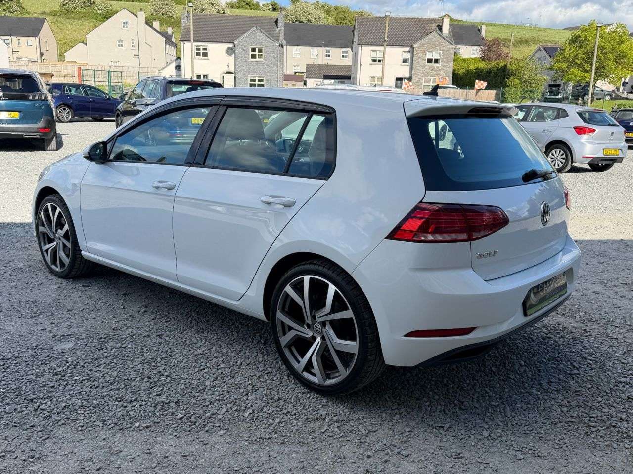 A 2020 VOLKSWAGEN GOLF 1.6 TDI S Hatchback 5dr Diesel Manual Euro 6 (s/s) (115 ps) A 2020 VOLKSWAGEN GOLF 1.6 TDI S Hatchback 5dr Diesel Manual Euro 6 (s/s) (115 ps)
