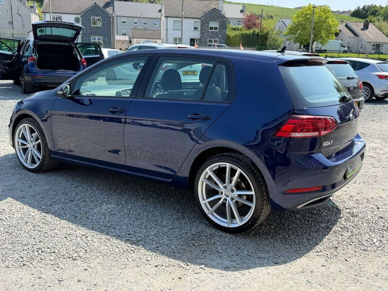 A 2018 VOLKSWAGEN GOLF 1.6 TDI SE Nav Hatchback 5dr Diesel Manual Euro 6 (s/s) (115 ps) A 2018 VOLKSWAGEN GOLF 1.6 TDI SE Nav Hatchback 5dr Diesel Manual Euro 6 (s/s) (115 ps)