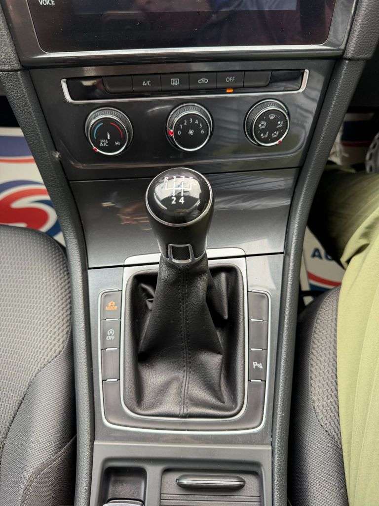2017 VOLKSWAGEN GOLF 2017 VOLKSWAGEN GOLF