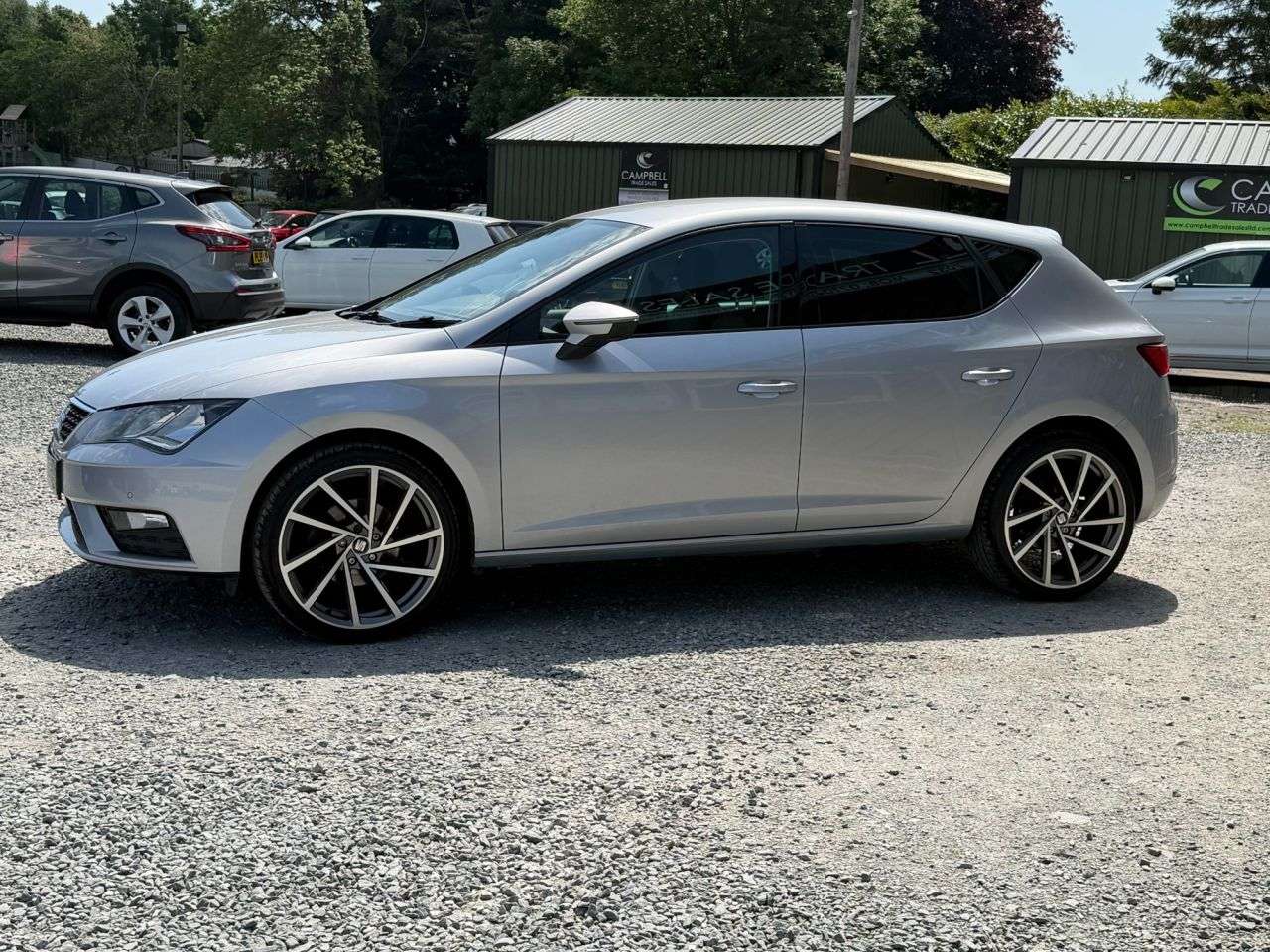 A 2019 SEAT LEON 1.6 TDI SE Dynamic Hatchback 5dr Diesel Manual Euro 6 (s/s) (115 ps) A 2019 SEAT LEON 1.6 TDI SE Dynamic Hatchback 5dr Diesel Manual Euro 6 (s/s) (115 ps)