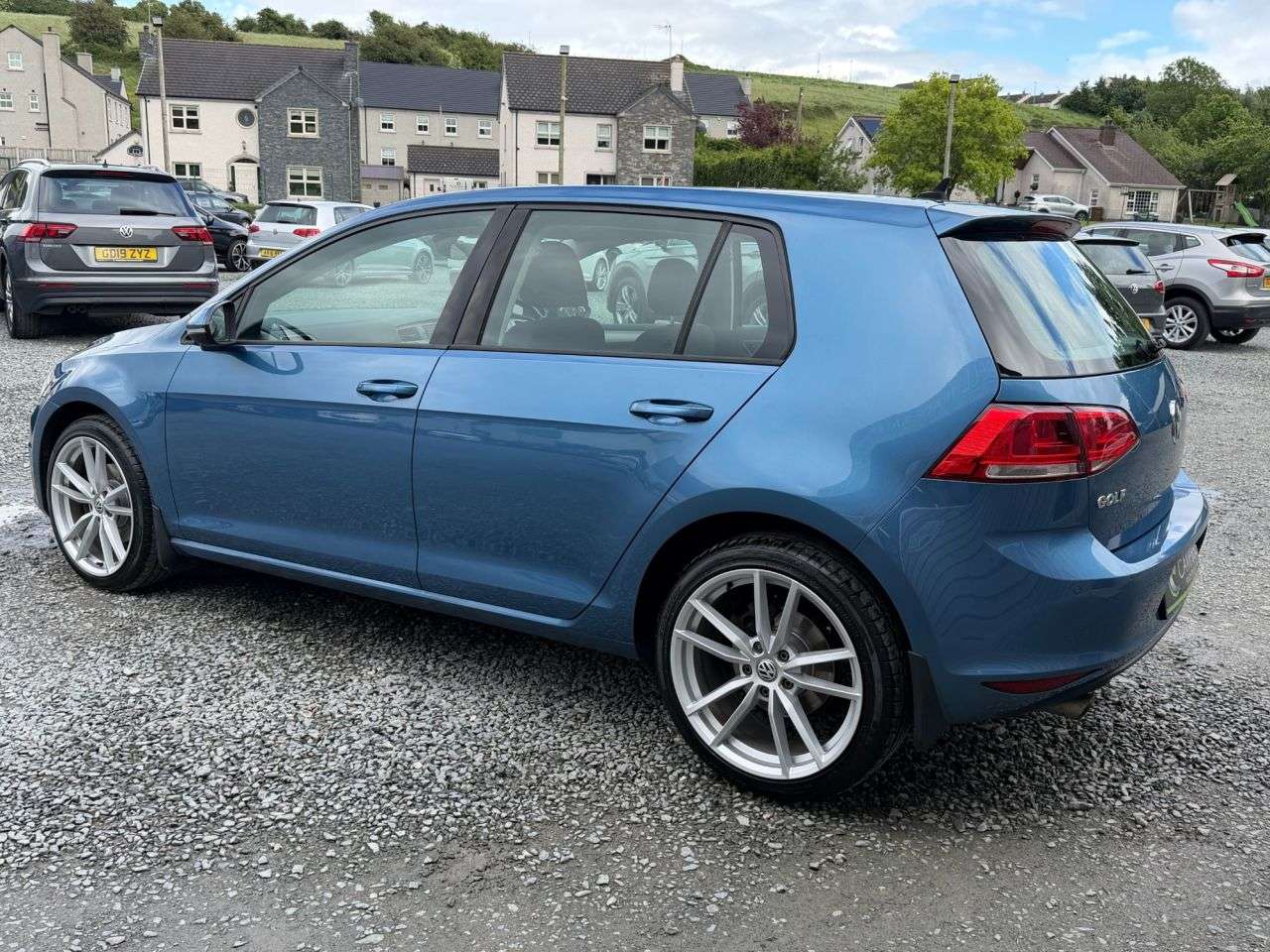 A 2016 VOLKSWAGEN GOLF 1.6 TDI BlueMotion Tech Match Edition Hatchback 5dr Diesel DSG Euro 6 (s/s) A 2016 VOLKSWAGEN GOLF 1.6 TDI BlueMotion Tech Match Edition Hatchback 5dr Diesel DSG Euro 6 (s/s)