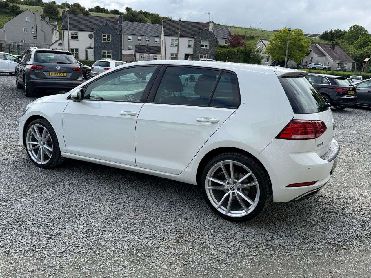 A 2019 VOLKSWAGEN GOLF 1.6 TDI Match Hatchback 5dr Diesel Manual Euro 6 (s/s) (115 ps) A 2019 VOLKSWAGEN GOLF 1.6 TDI Match Hatchback 5dr Diesel Manual Euro 6 (s/s) (115 ps)