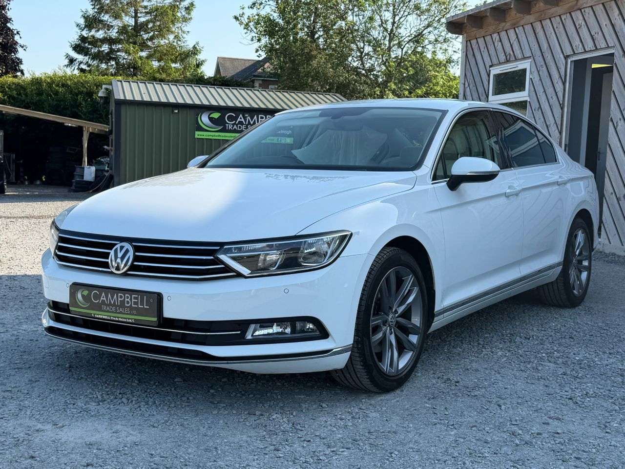 A 2016 VOLKSWAGEN PASSAT 1.6 TDI BlueMotion Tech GT Saloon 4dr Diesel DSG Euro 6 (s/s) (120 ps) A 2016 VOLKSWAGEN PASSAT 1.6 TDI BlueMotion Tech GT Saloon 4dr Diesel DSG Euro 6 (s/s) (120 ps)