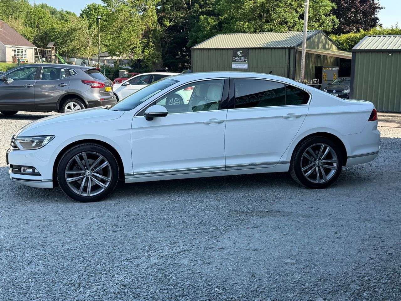 A 2016 VOLKSWAGEN PASSAT 1.6 TDI BlueMotion Tech GT Saloon 4dr Diesel DSG Euro 6 (s/s) (120 ps) A 2016 VOLKSWAGEN PASSAT 1.6 TDI BlueMotion Tech GT Saloon 4dr Diesel DSG Euro 6 (s/s) (120 ps)