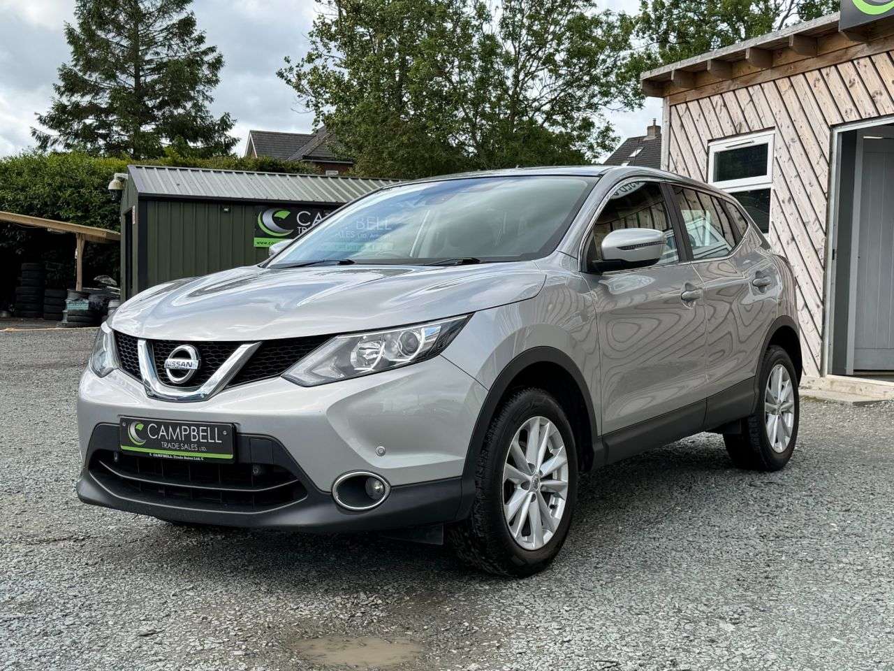 A 2017 NISSAN QASHQAI 1.5 dCi Acenta SUV 5dr Diesel Manual 2WD Euro 6 (s/s) (110 ps) A 2017 NISSAN QASHQAI 1.5 dCi Acenta SUV 5dr Diesel Manual 2WD Euro 6 (s/s) (110 ps)