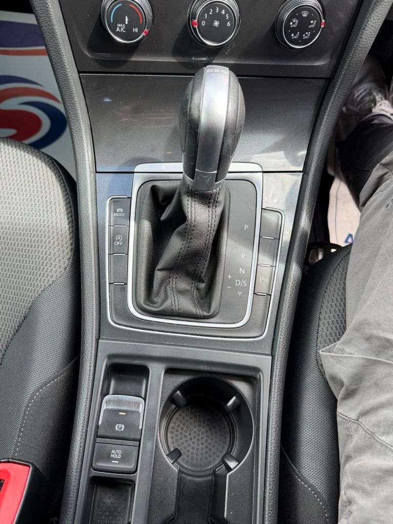 2018 VOLKSWAGEN GOLF 2018 VOLKSWAGEN GOLF