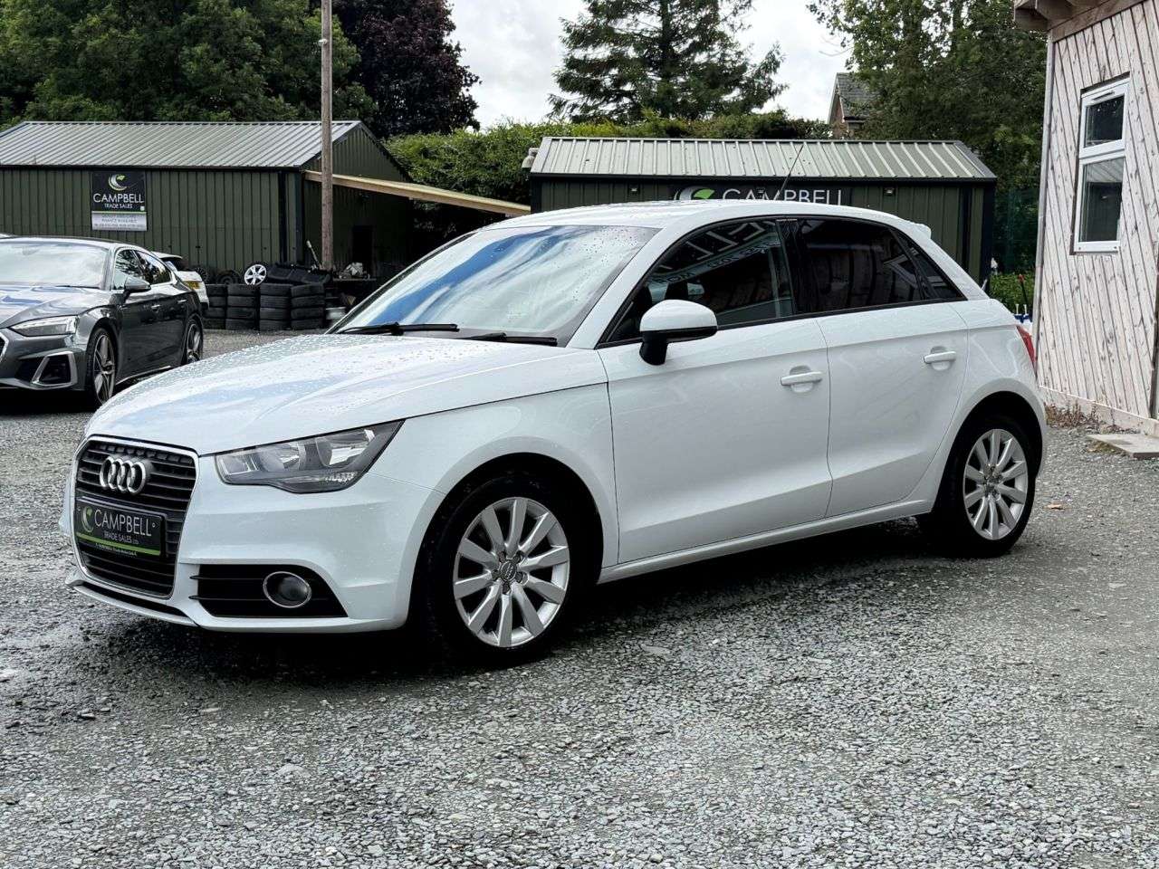 A 2015 AUDI A1 1.6 TDI Sport Sportback 5dr Diesel Manual Euro 5 (s/s) (105 ps) A 2015 AUDI A1 1.6 TDI Sport Sportback 5dr Diesel Manual Euro 5 (s/s) (105 ps)