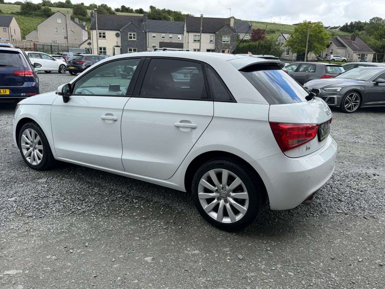 A 2015 AUDI A1 1.6 TDI Sport Sportback 5dr Diesel Manual Euro 5 (s/s) (105 ps) A 2015 AUDI A1 1.6 TDI Sport Sportback 5dr Diesel Manual Euro 5 (s/s) (105 ps)
