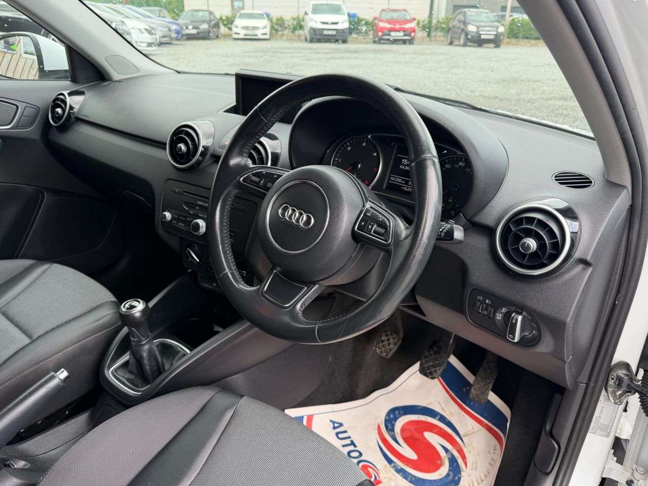 2015 AUDI A1 2015 AUDI A1