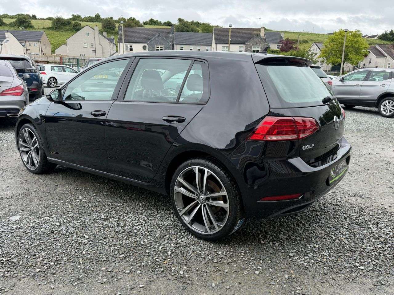 A 2018 VOLKSWAGEN GOLF 1.6 TDI S Hatchback 5dr Diesel Manual Euro 6 (s/s) (115 ps) A 2018 VOLKSWAGEN GOLF 1.6 TDI S Hatchback 5dr Diesel Manual Euro 6 (s/s) (115 ps)
