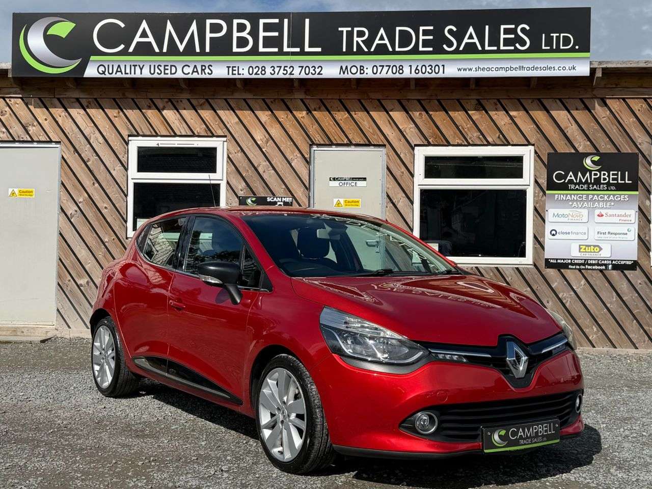 A 2014 RENAULT CLIO 1.5 dCi Dynamique S MediaNav Hatchback 5dr Diesel Manual Euro 5 (s/s) (90 p A 2014 RENAULT CLIO 1.5 dCi Dynamique S MediaNav Hatchback 5dr Diesel Manual Euro 5 (s/s) (90 p