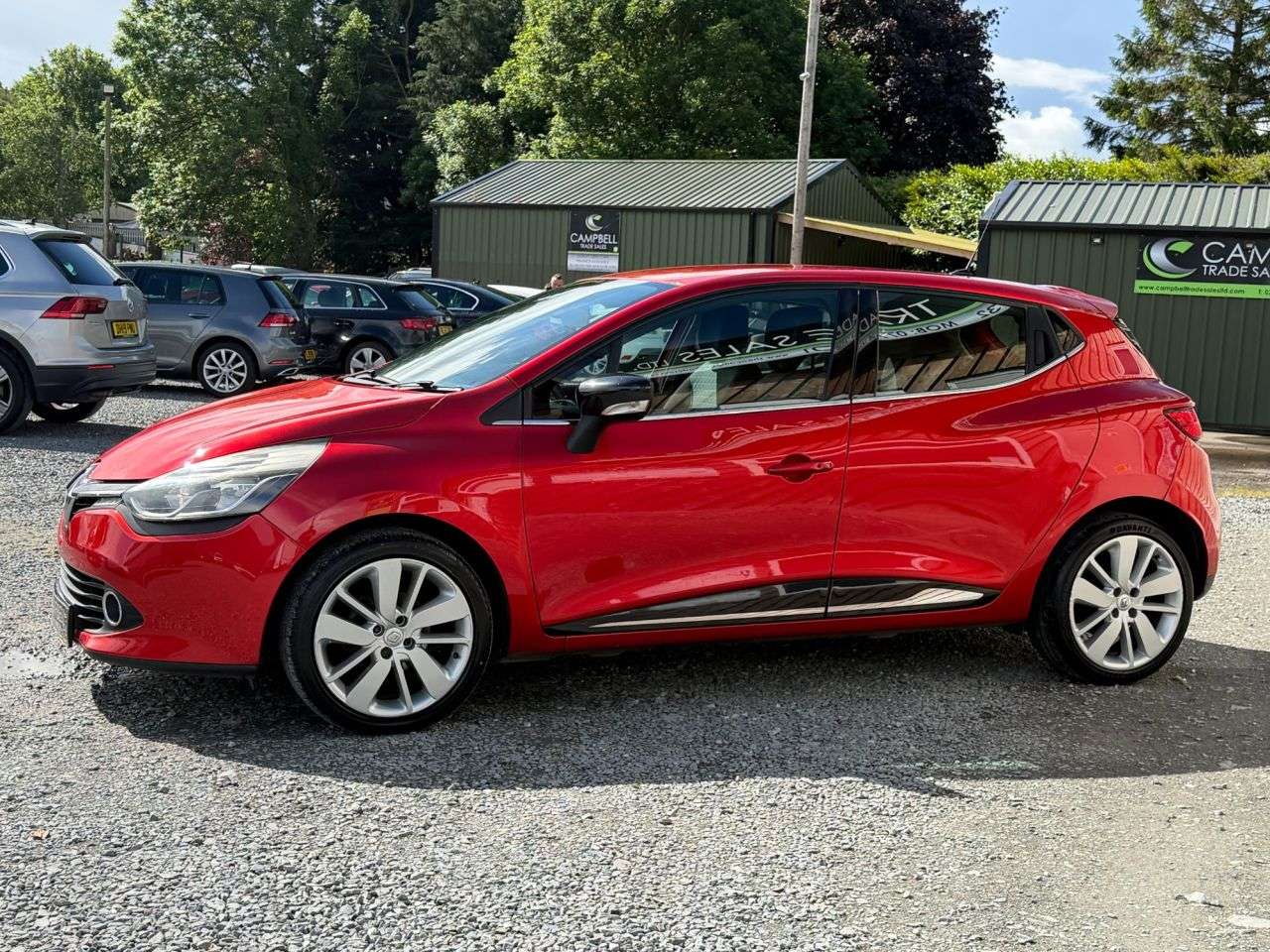A 2014 RENAULT CLIO 1.5 dCi Dynamique S MediaNav Hatchback 5dr Diesel Manual Euro 5 (s/s) (90 p A 2014 RENAULT CLIO 1.5 dCi Dynamique S MediaNav Hatchback 5dr Diesel Manual Euro 5 (s/s) (90 p
