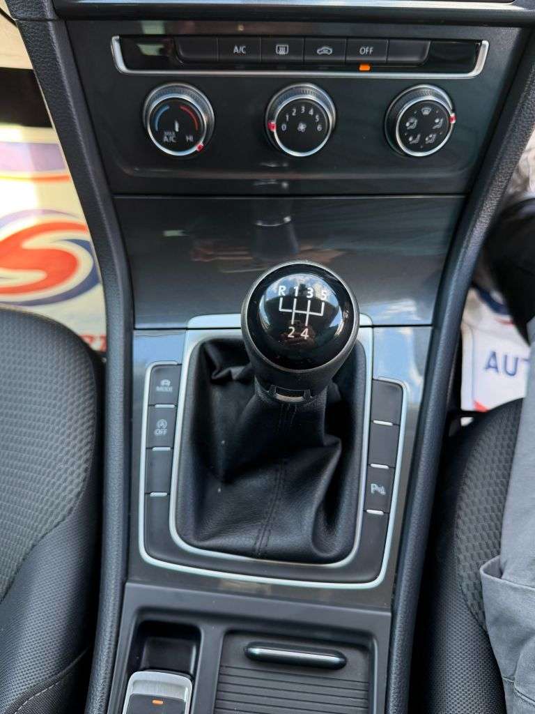 2019 VOLKSWAGEN GOLF 2019 VOLKSWAGEN GOLF