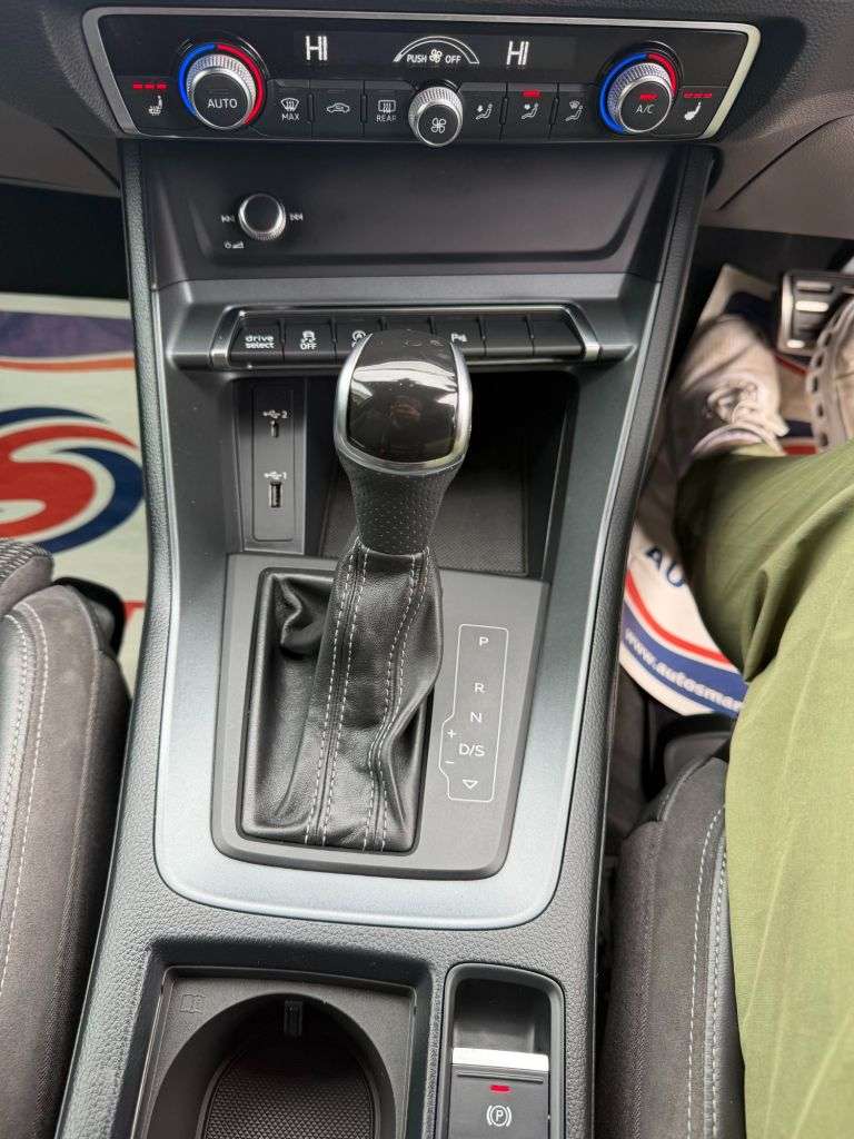 2019 AUDI Q3 2019 AUDI Q3