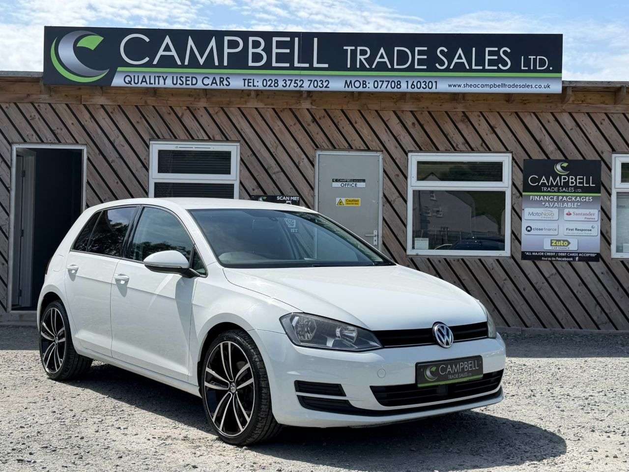 A 2014 VOLKSWAGEN GOLF 2.0 TDI BlueMotion Tech SE Hatchback 5dr Diesel Manual Euro 5 (s/s) (150 ps A 2014 VOLKSWAGEN GOLF 2.0 TDI BlueMotion Tech SE Hatchback 5dr Diesel Manual Euro 5 (s/s) (150 ps