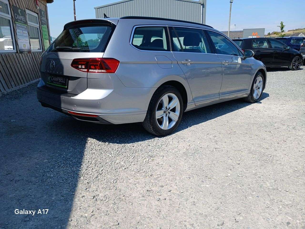 A 2021 VOLKSWAGEN PASSAT 2.0 TDI EVO SE Nav Estate 5dr Diesel Manual Euro 6 (s/s) (150 ps) A 2021 VOLKSWAGEN PASSAT 2.0 TDI EVO SE Nav Estate 5dr Diesel Manual Euro 6 (s/s) (150 ps)
