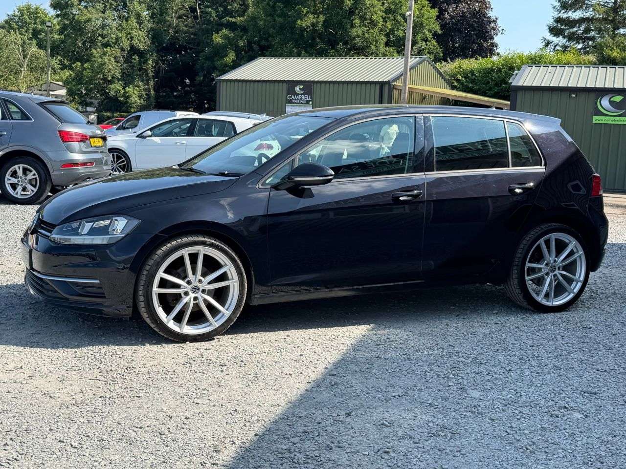 A 2018 VOLKSWAGEN GOLF 1.6 TDI SE Nav Hatchback 5dr Diesel DSG Euro 6 (s/s) (115 ps) A 2018 VOLKSWAGEN GOLF 1.6 TDI SE Nav Hatchback 5dr Diesel DSG Euro 6 (s/s) (115 ps)