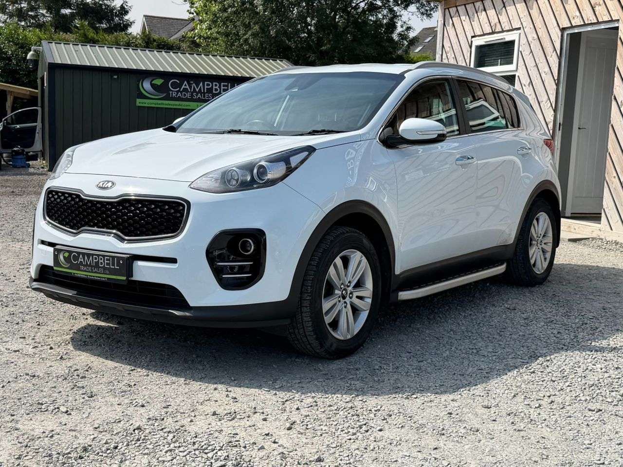 A 2017 KIA SPORTAGE 1.7 CRDi 2 SUV 5dr Diesel Manual Euro 6 (s/s) (114 bhp) A 2017 KIA SPORTAGE 1.7 CRDi 2 SUV 5dr Diesel Manual Euro 6 (s/s) (114 bhp)