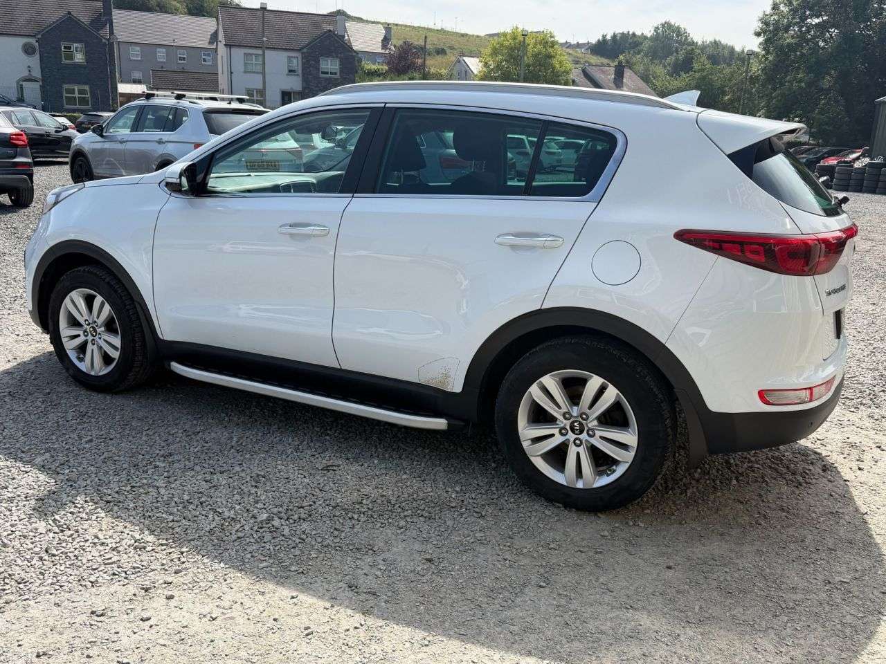 A 2017 KIA SPORTAGE 1.7 CRDi 2 SUV 5dr Diesel Manual Euro 6 (s/s) (114 bhp) A 2017 KIA SPORTAGE 1.7 CRDi 2 SUV 5dr Diesel Manual Euro 6 (s/s) (114 bhp)