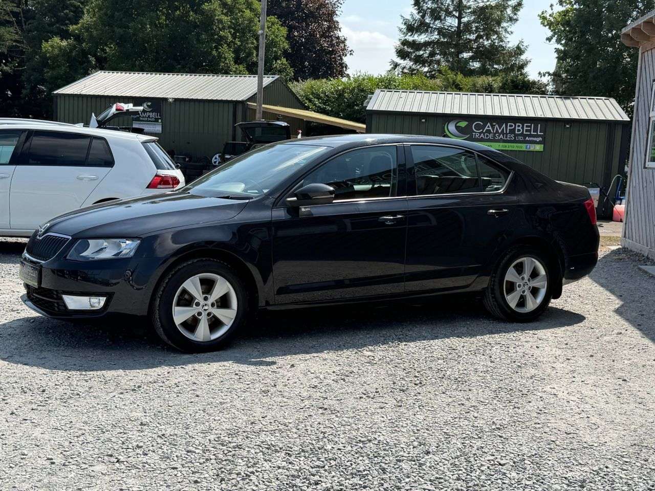 A 2015 SKODA OCTAVIA 1.6 TDI SE L Hatchback 5dr Diesel Manual Euro 6 (s/s) (110 ps) A 2015 SKODA OCTAVIA 1.6 TDI SE L Hatchback 5dr Diesel Manual Euro 6 (s/s) (110 ps)