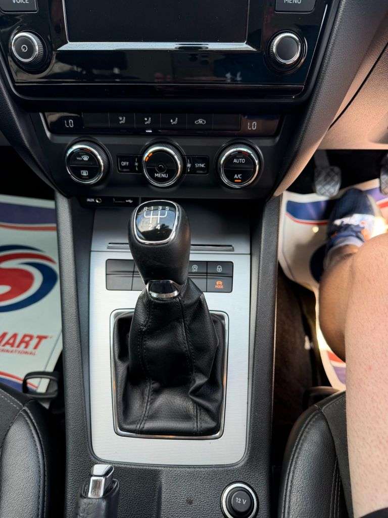 2015 SKODA OCTAVIA 2015 SKODA OCTAVIA