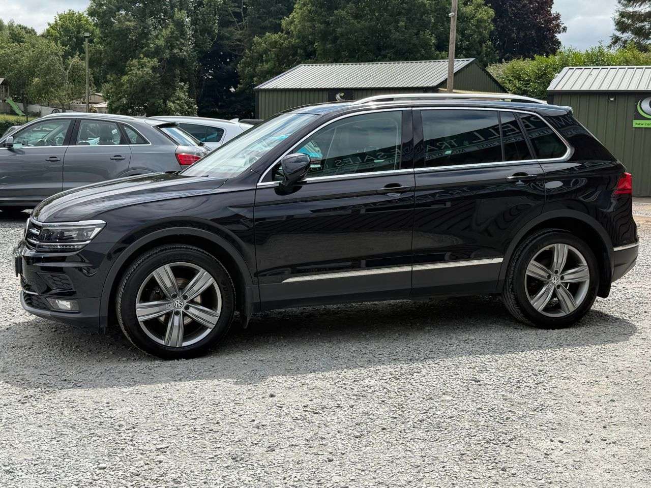 A 2018 VOLKSWAGEN TIGUAN 2.0 TDI SEL SUV 5dr Diesel Manual 4Motion Euro 6 (s/s) (150 ps) A 2018 VOLKSWAGEN TIGUAN 2.0 TDI SEL SUV 5dr Diesel Manual 4Motion Euro 6 (s/s) (150 ps)