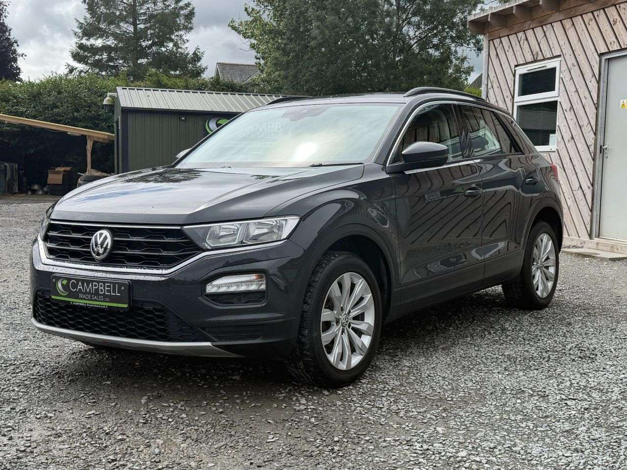 A 2019 VOLKSWAGEN T-ROC 1.6 TDI SE SUV 5dr Diesel Manual Euro 6 (s/s) (115 ps) A 2019 VOLKSWAGEN T-ROC 1.6 TDI SE SUV 5dr Diesel Manual Euro 6 (s/s) (115 ps)