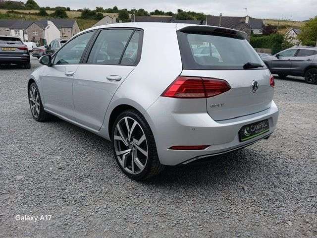 A 2018 VOLKSWAGEN GOLF 1.6 TDI SE Hatchback 5dr Diesel Manual Euro 6 (s/s) (115 ps) A 2018 VOLKSWAGEN GOLF 1.6 TDI SE Hatchback 5dr Diesel Manual Euro 6 (s/s) (115 ps)