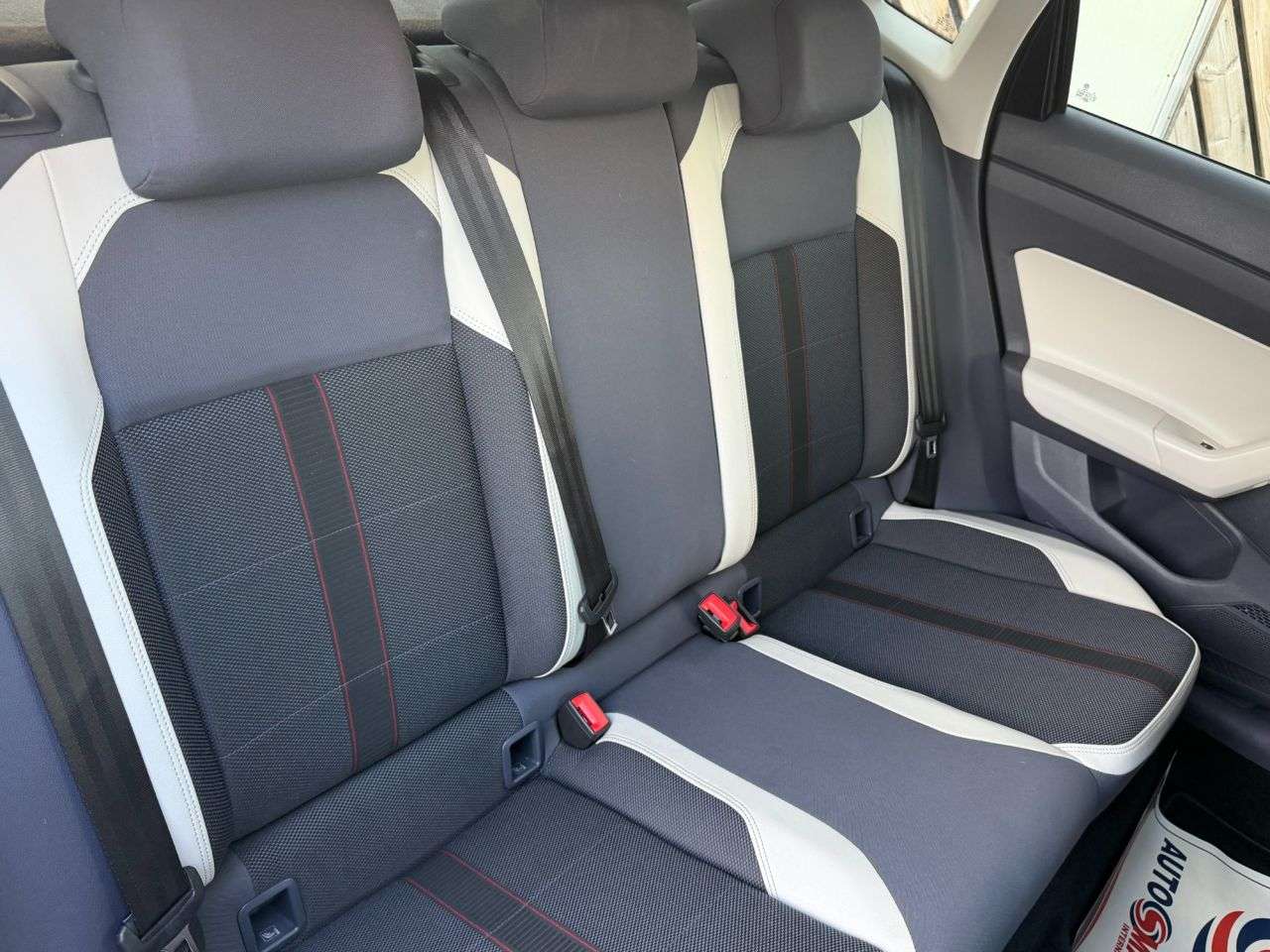 2018 VOLKSWAGEN POLO 2018 VOLKSWAGEN POLO