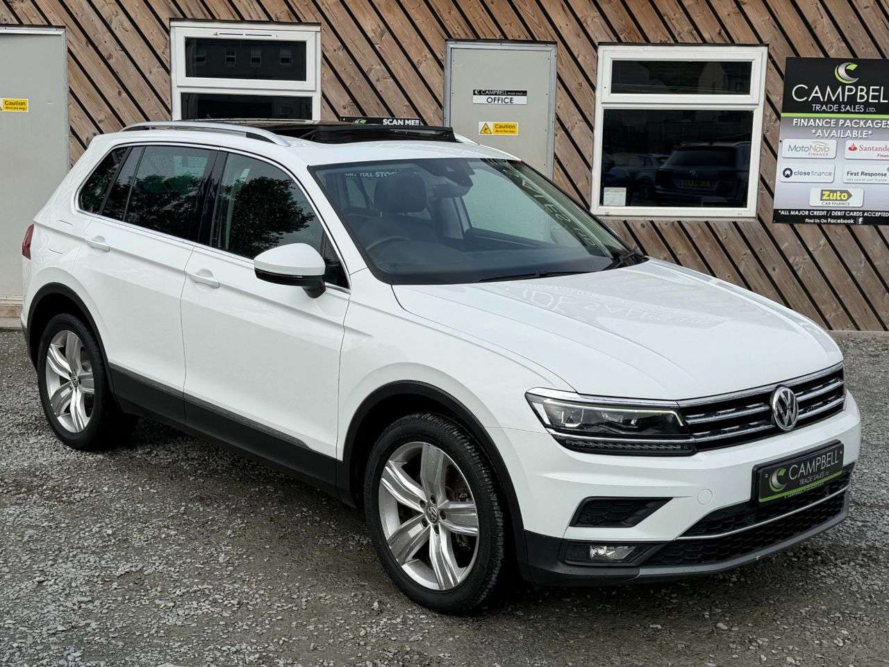 A 2020 VOLKSWAGEN TIGUAN 2.0 TDI SEL SUV 5dr Diesel DSG 4Motion Euro 6 (s/s) (190 ps) A 2020 VOLKSWAGEN TIGUAN 2.0 TDI SEL SUV 5dr Diesel DSG 4Motion Euro 6 (s/s) (190 ps)
