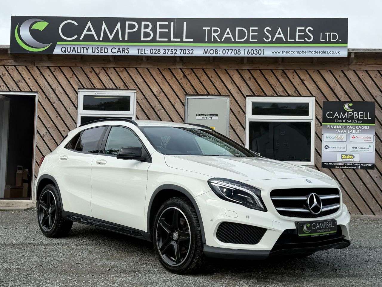 A 2016 MERCEDES-BENZ 180 2.1 GLA220d AMG Line (Premium) SUV 5dr Diesel 7G-DCT 4MATIC Euro 6 (s/s) (1 A 2016 MERCEDES-BENZ 180 2.1 GLA220d AMG Line (Premium) SUV 5dr Diesel 7G-DCT 4MATIC Euro 6 (s/s) (1