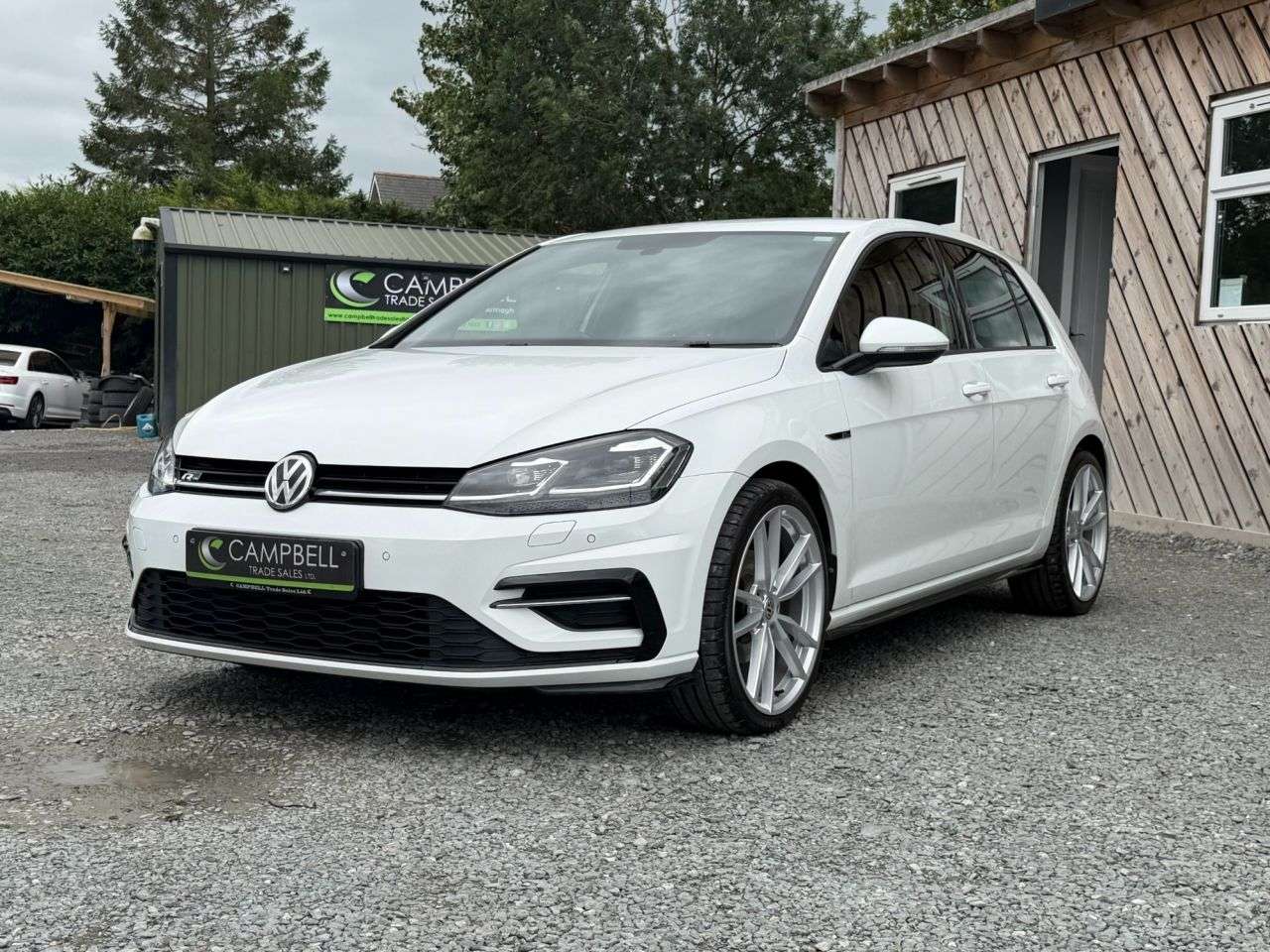 A 2020 VOLKSWAGEN GOLF 1.6 TDI R-Line Edition Hatchback 5dr Diesel Manual Euro 6 (s/s) (115 ps) A 2020 VOLKSWAGEN GOLF 1.6 TDI R-Line Edition Hatchback 5dr Diesel Manual Euro 6 (s/s) (115 ps)