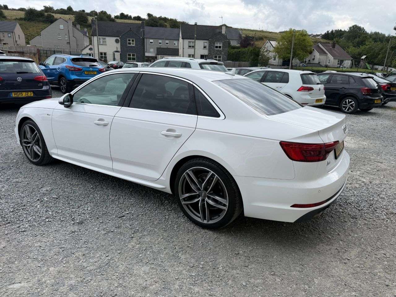 A 2015 AUDI A4 2.0 TDI S line Saloon 4dr Diesel S Tronic Euro 6 (s/s) (190 ps) A 2015 AUDI A4 2.0 TDI S line Saloon 4dr Diesel S Tronic Euro 6 (s/s) (190 ps)