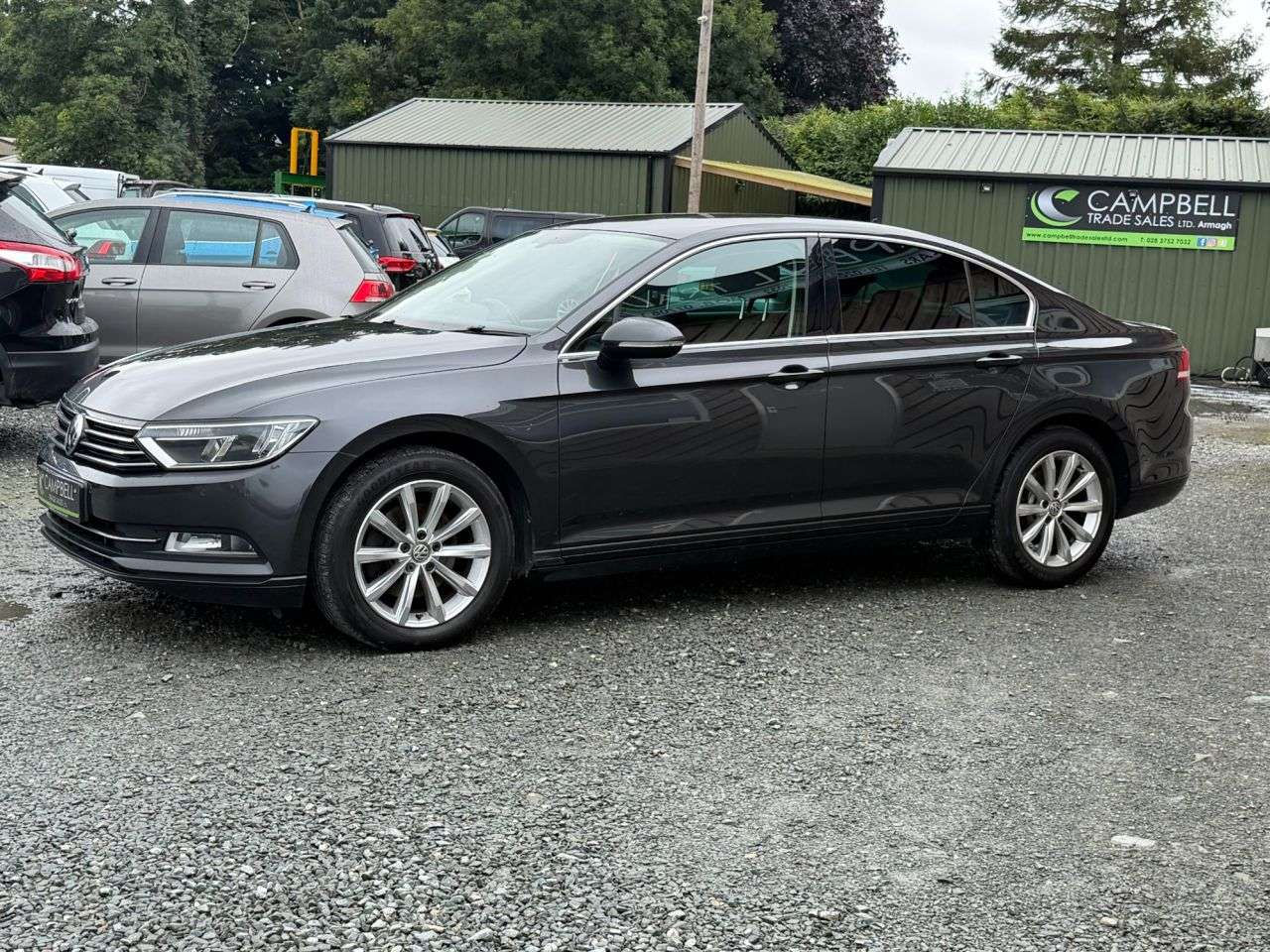 A 2017 VOLKSWAGEN PASSAT 1.6 TDI SE Business Saloon 4dr Diesel Manual Euro 6 (s/s) (120 ps) A 2017 VOLKSWAGEN PASSAT 1.6 TDI SE Business Saloon 4dr Diesel Manual Euro 6 (s/s) (120 ps)